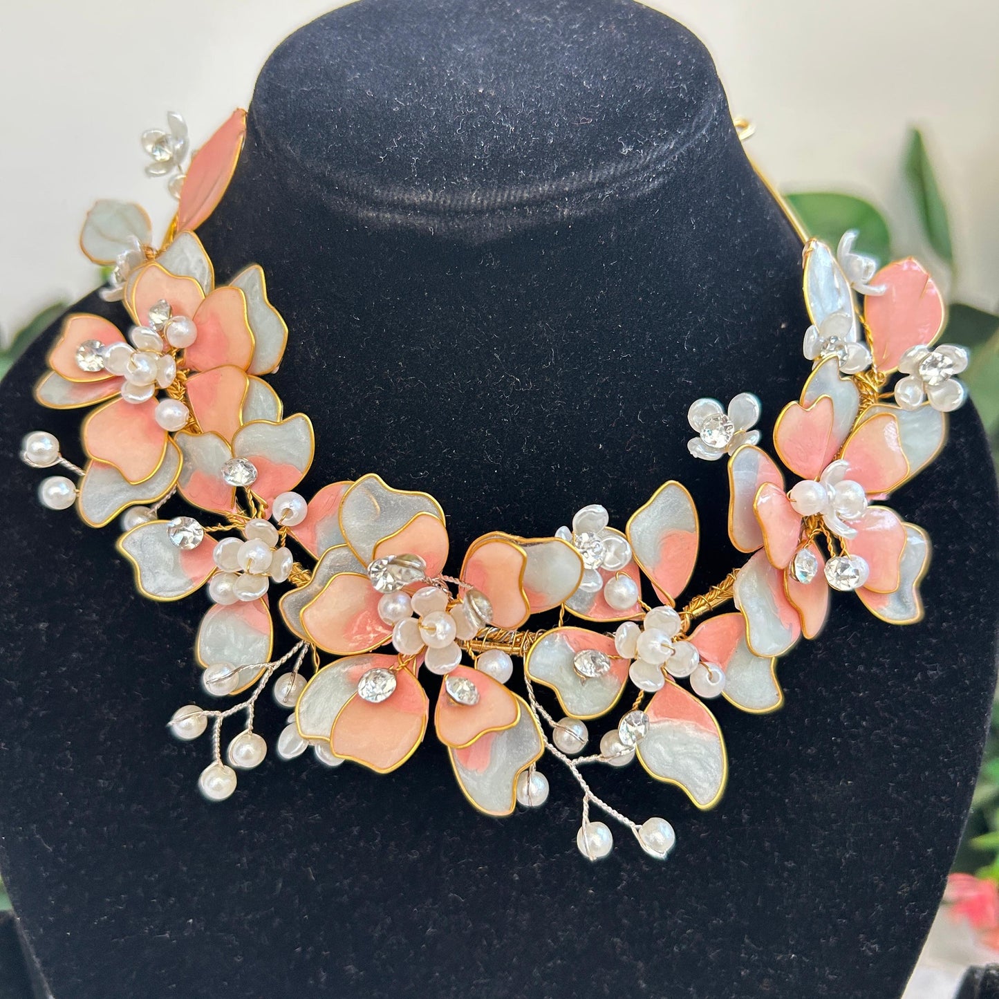 Daniela Necklace & earrings