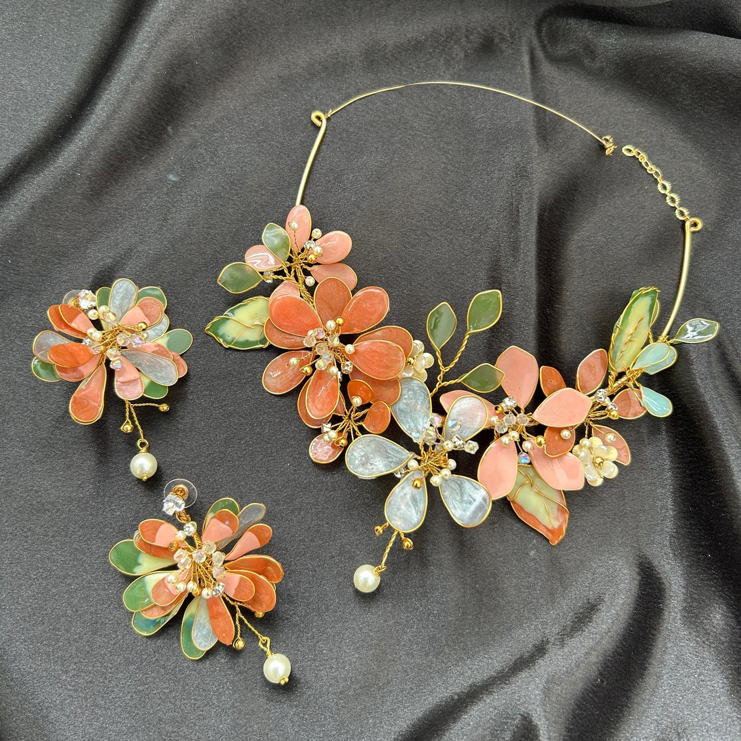 Alayna Necklace & earrings