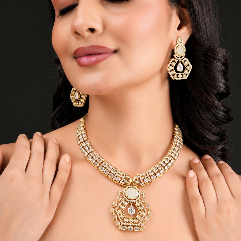 Knakpriya Necklace & earrings