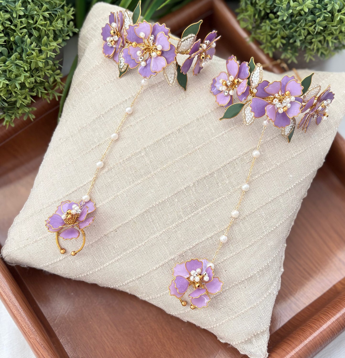 Fleuris hand Harness