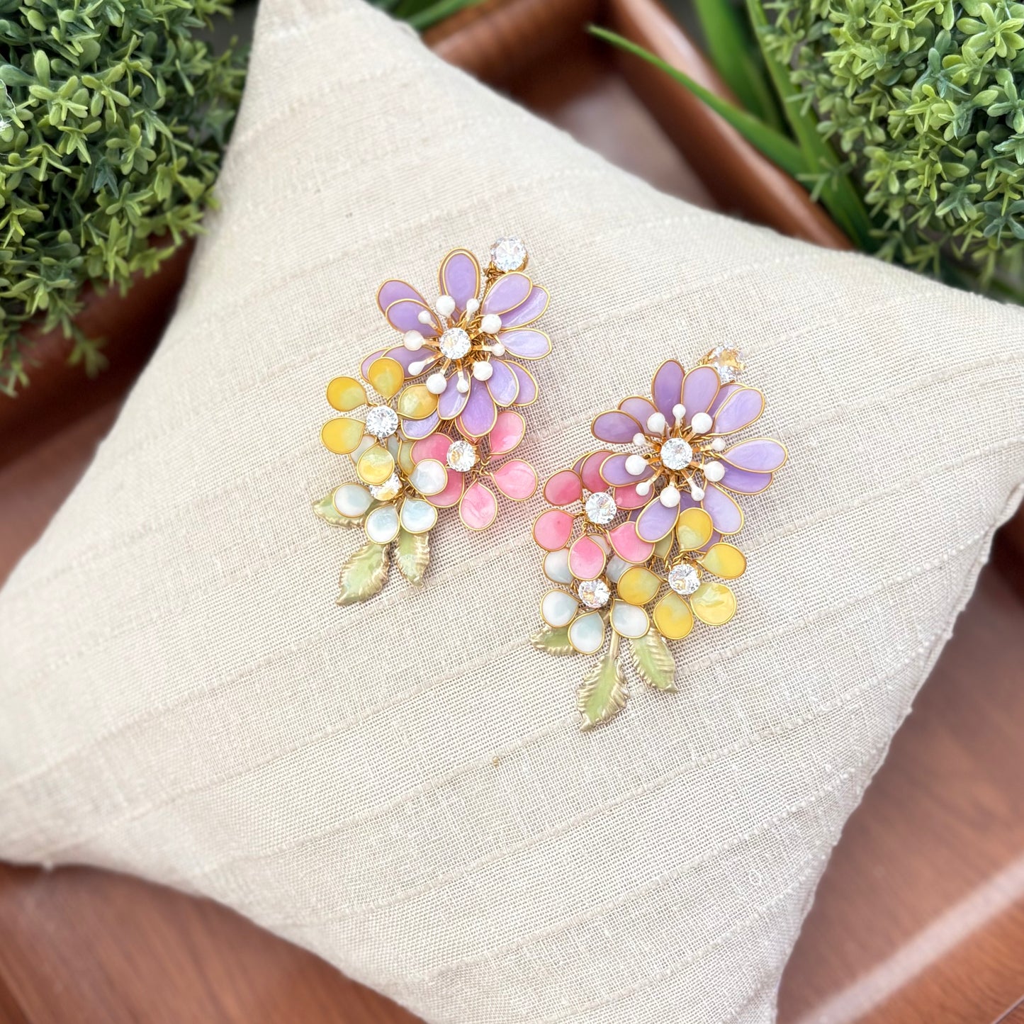 Fiora Necklace & Earrings