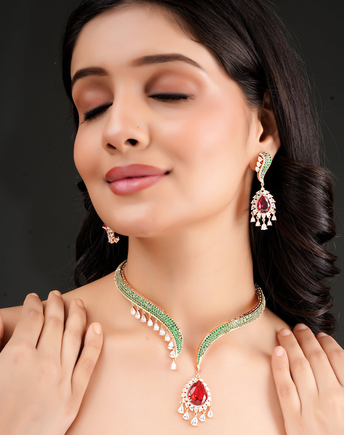 Naayra Necklace & earrings