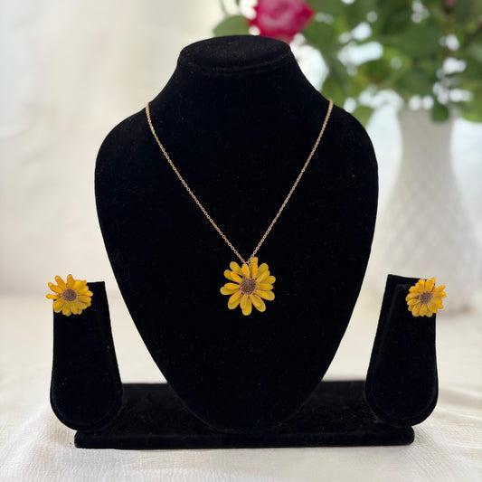 Sunflower Pendant & Stud