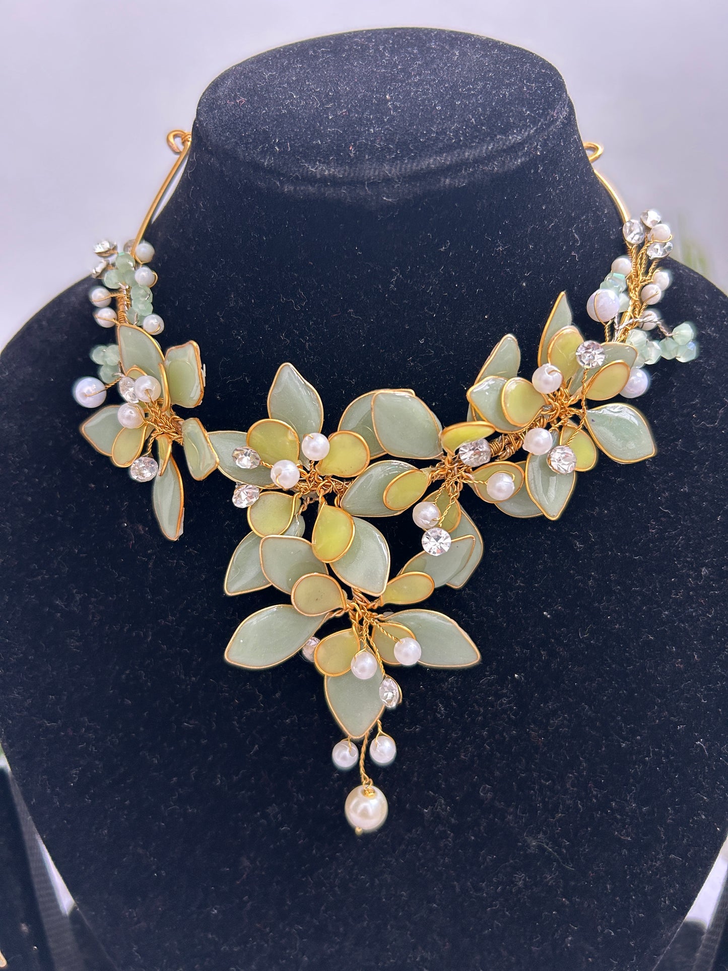 Macie Necklace & earrings