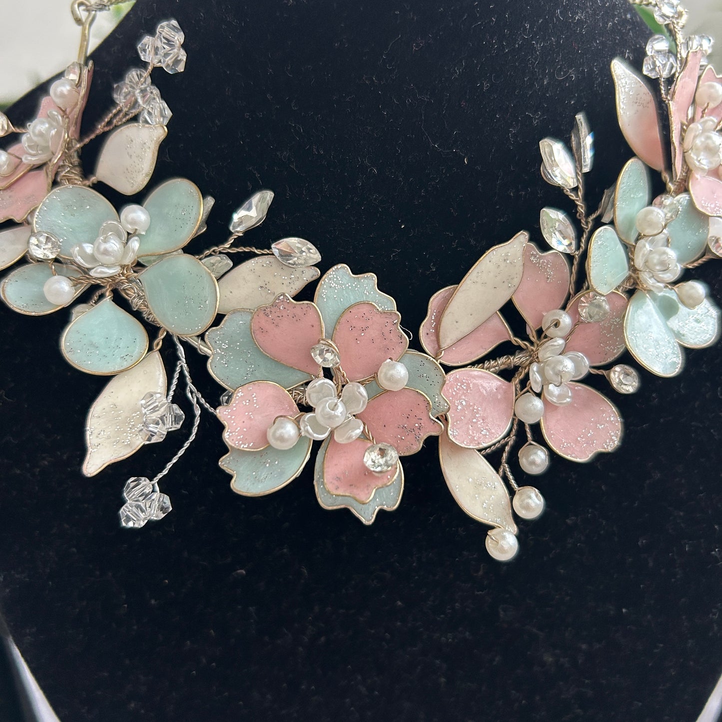 Daleyza Necklace & earrings