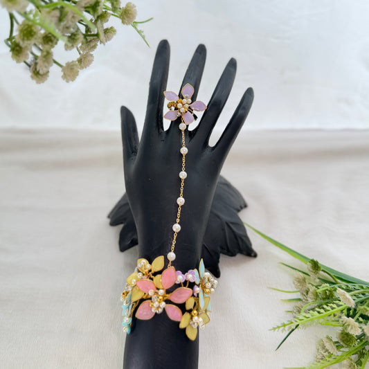 Lucienne hand Harness