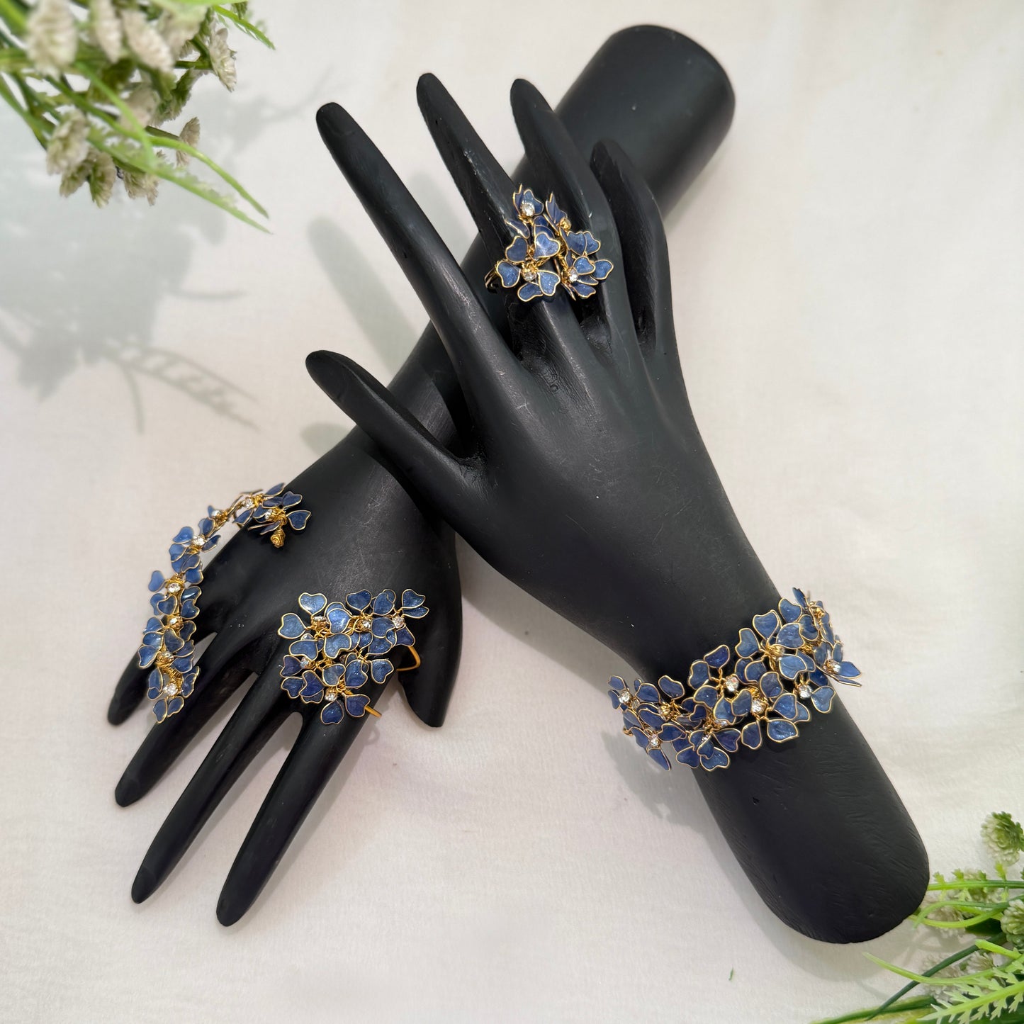 BlueBelle Handcuffs & Ring