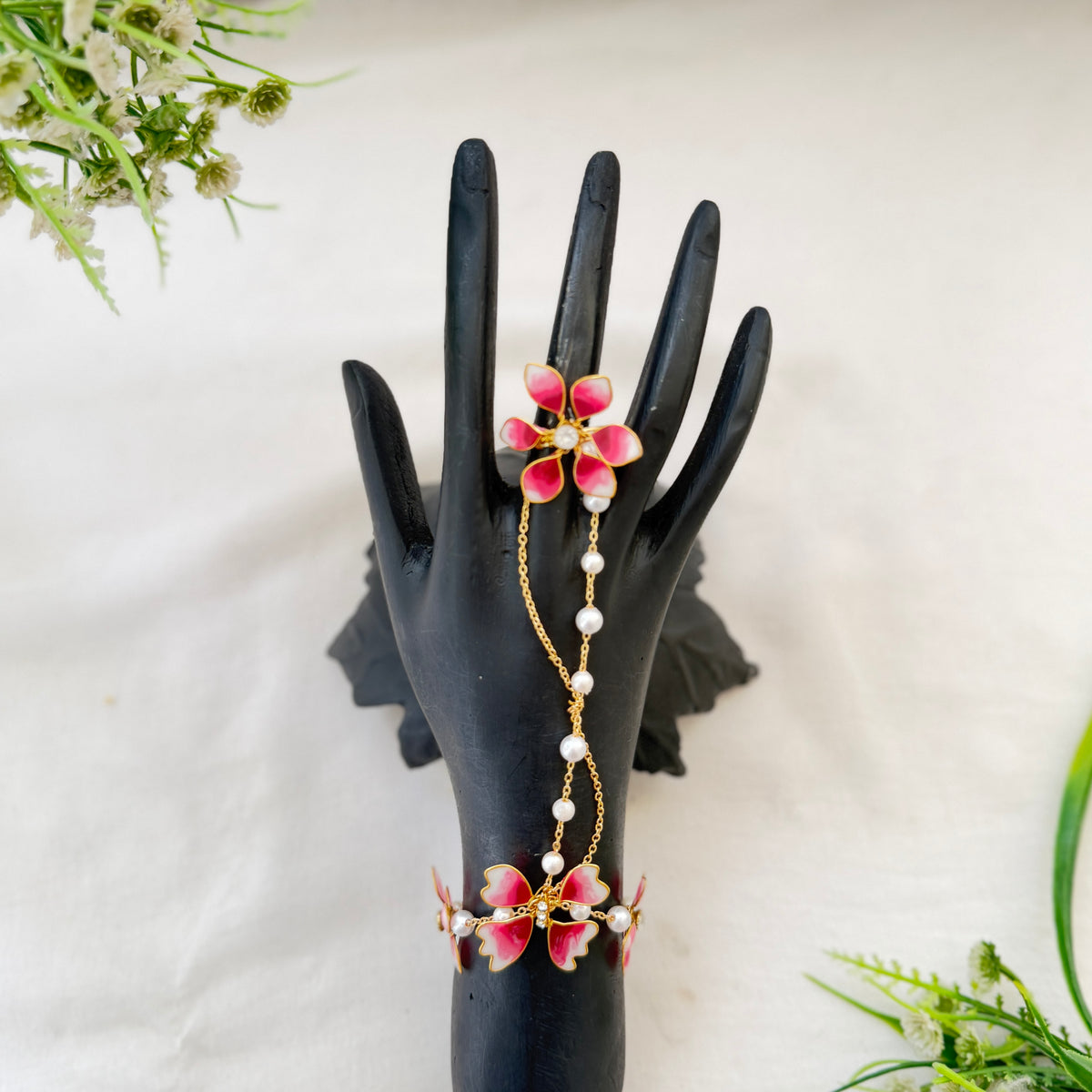 Viha Hand Harness