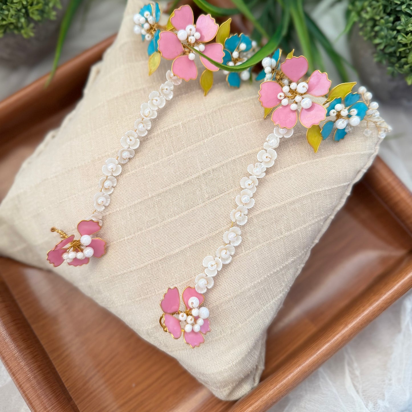 Aria hand Harness