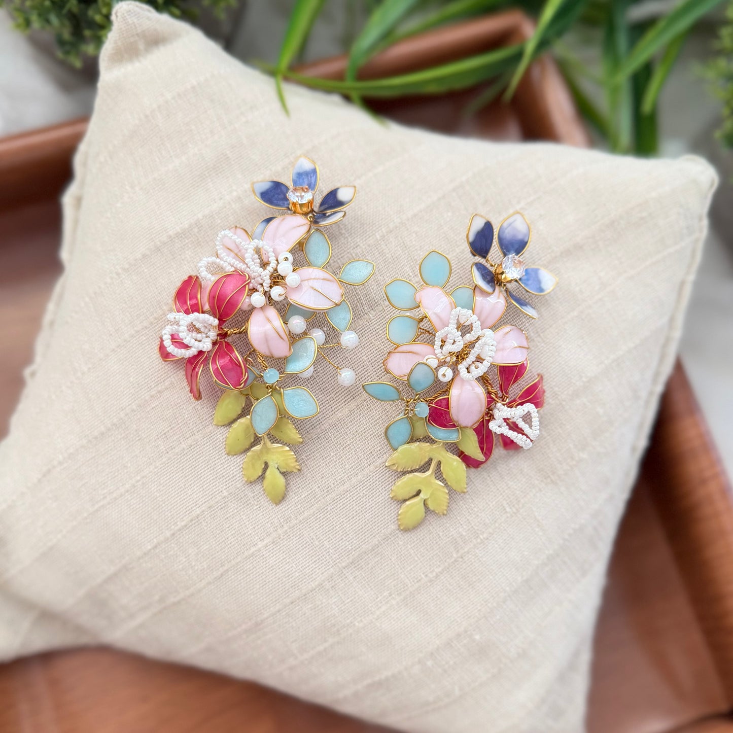 Raya Necklace & earrings