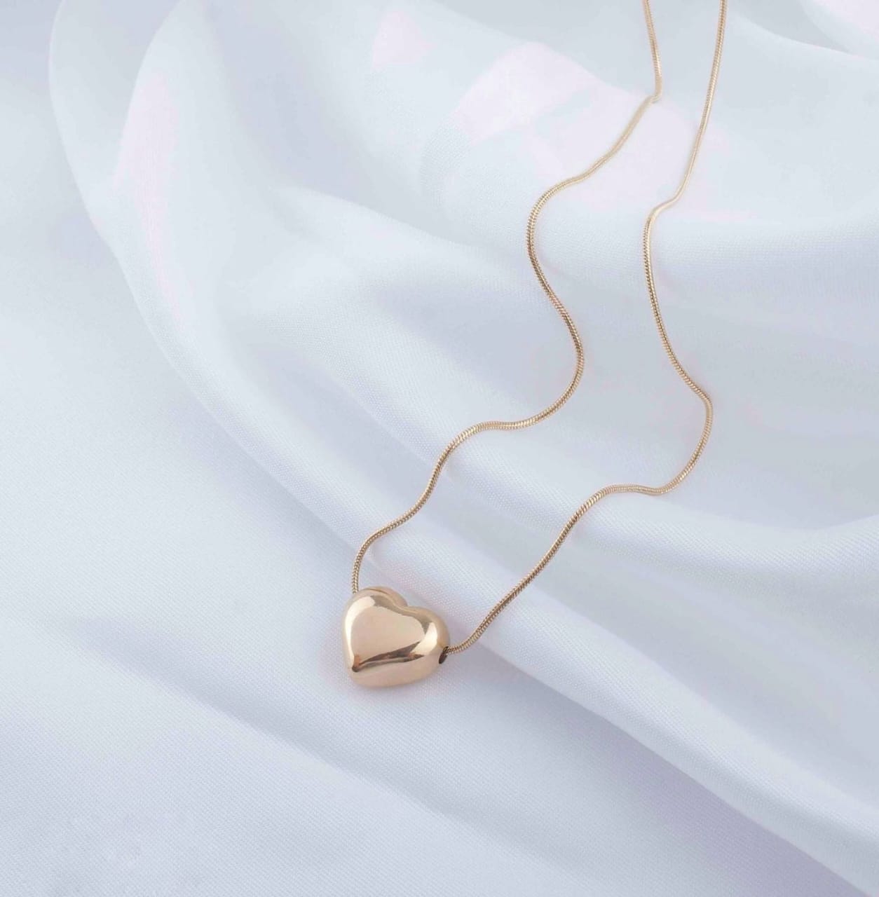 Trinity Chain with Pendent
