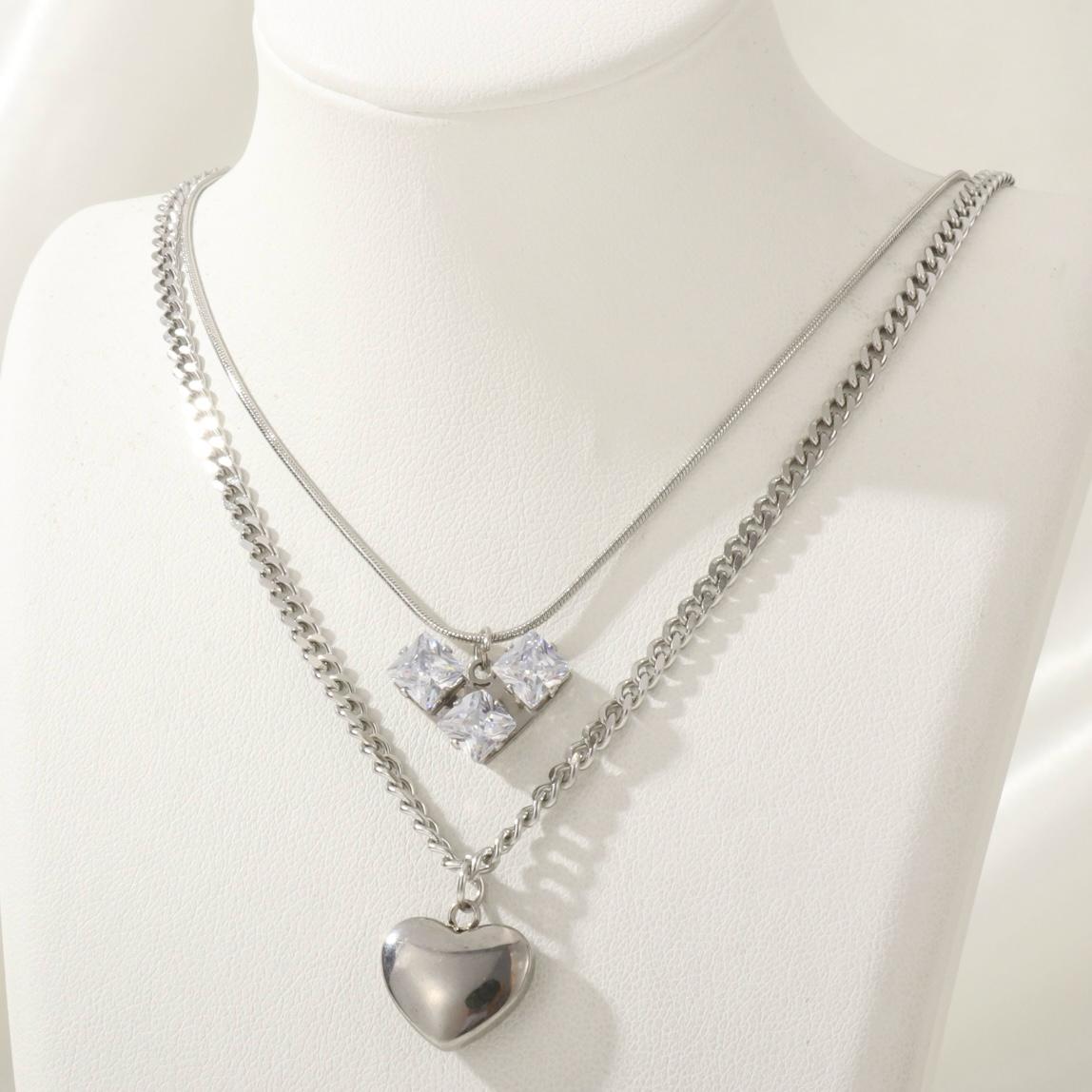Anya Chain with Pendent