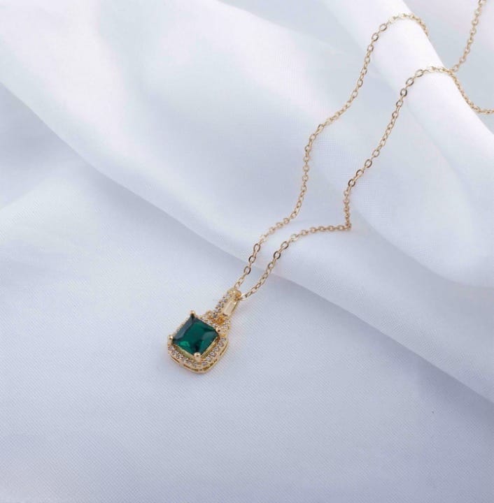 Veronica Chain with Pendent