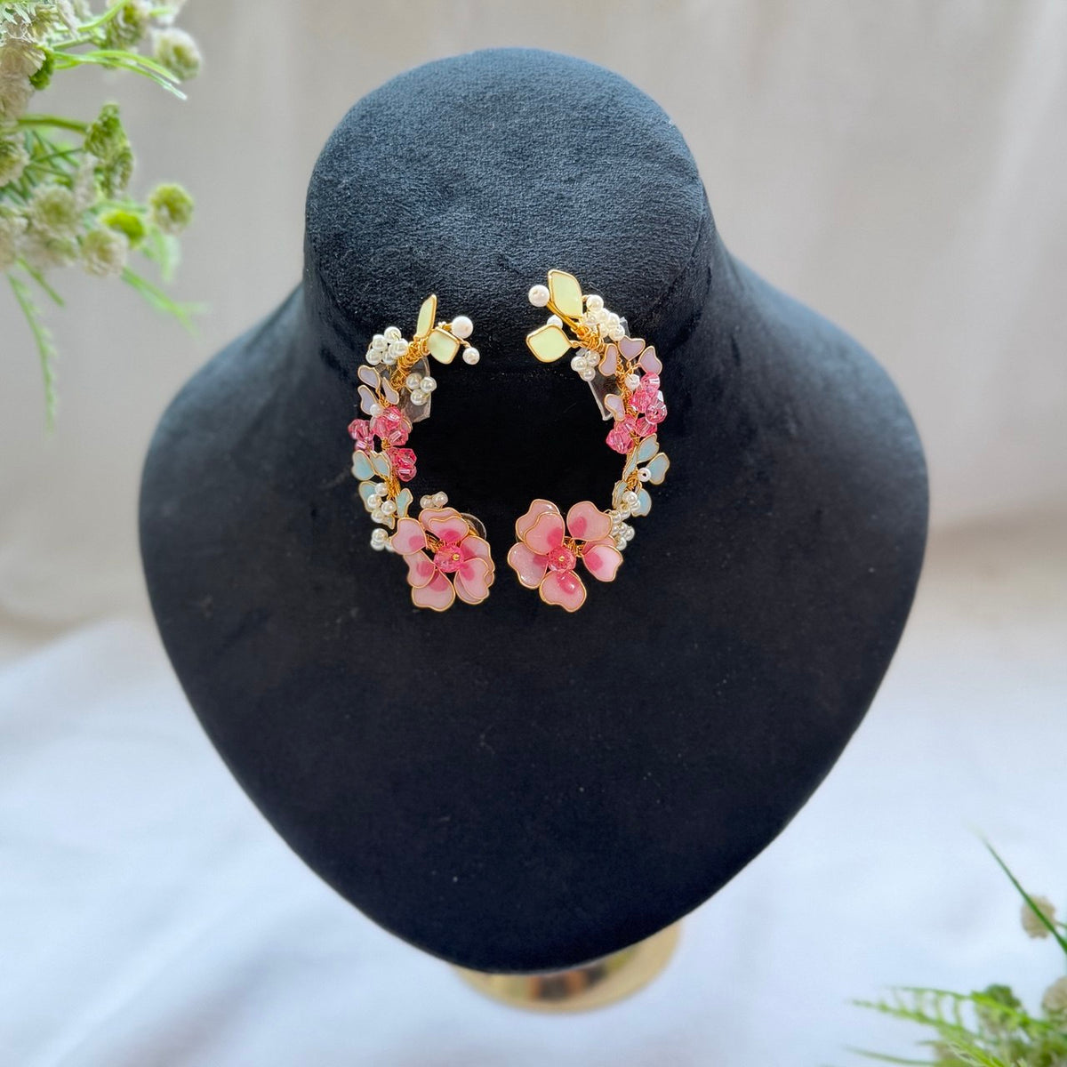 Perlora EarCuff