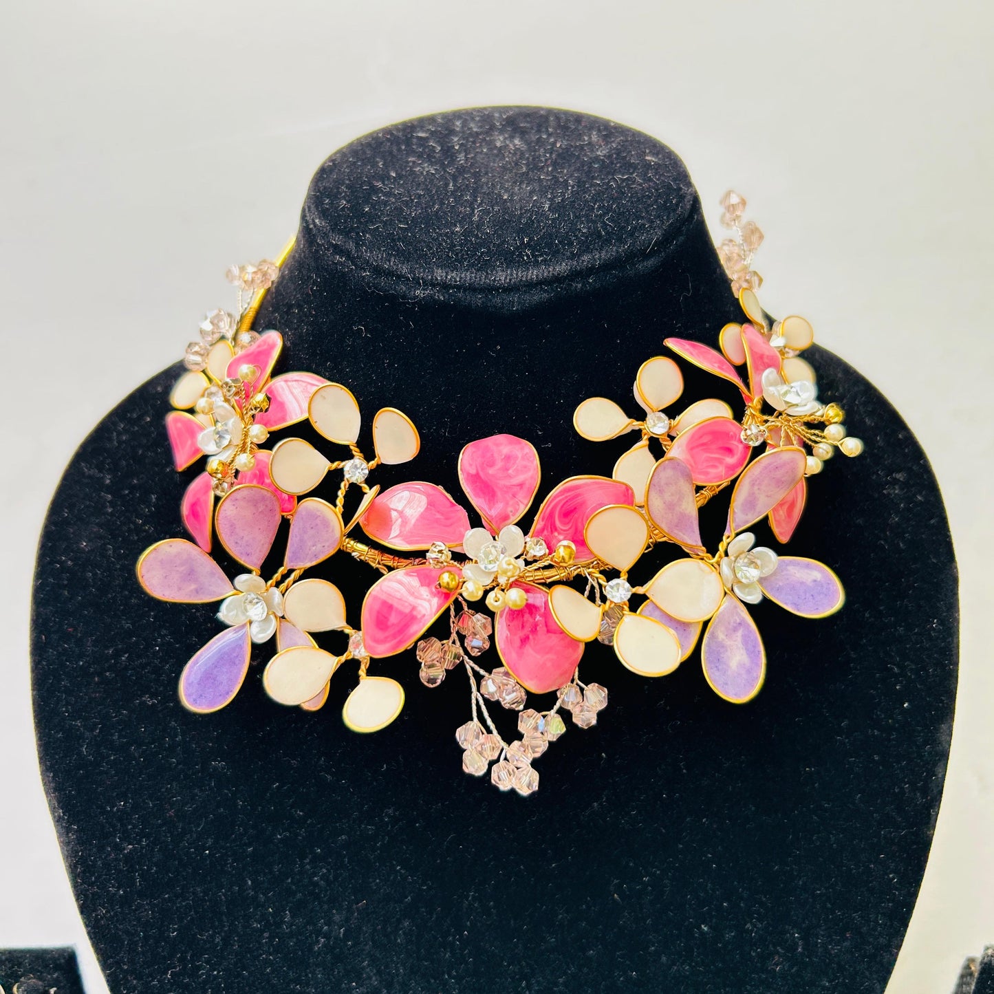 Kiara Necklace & earrings