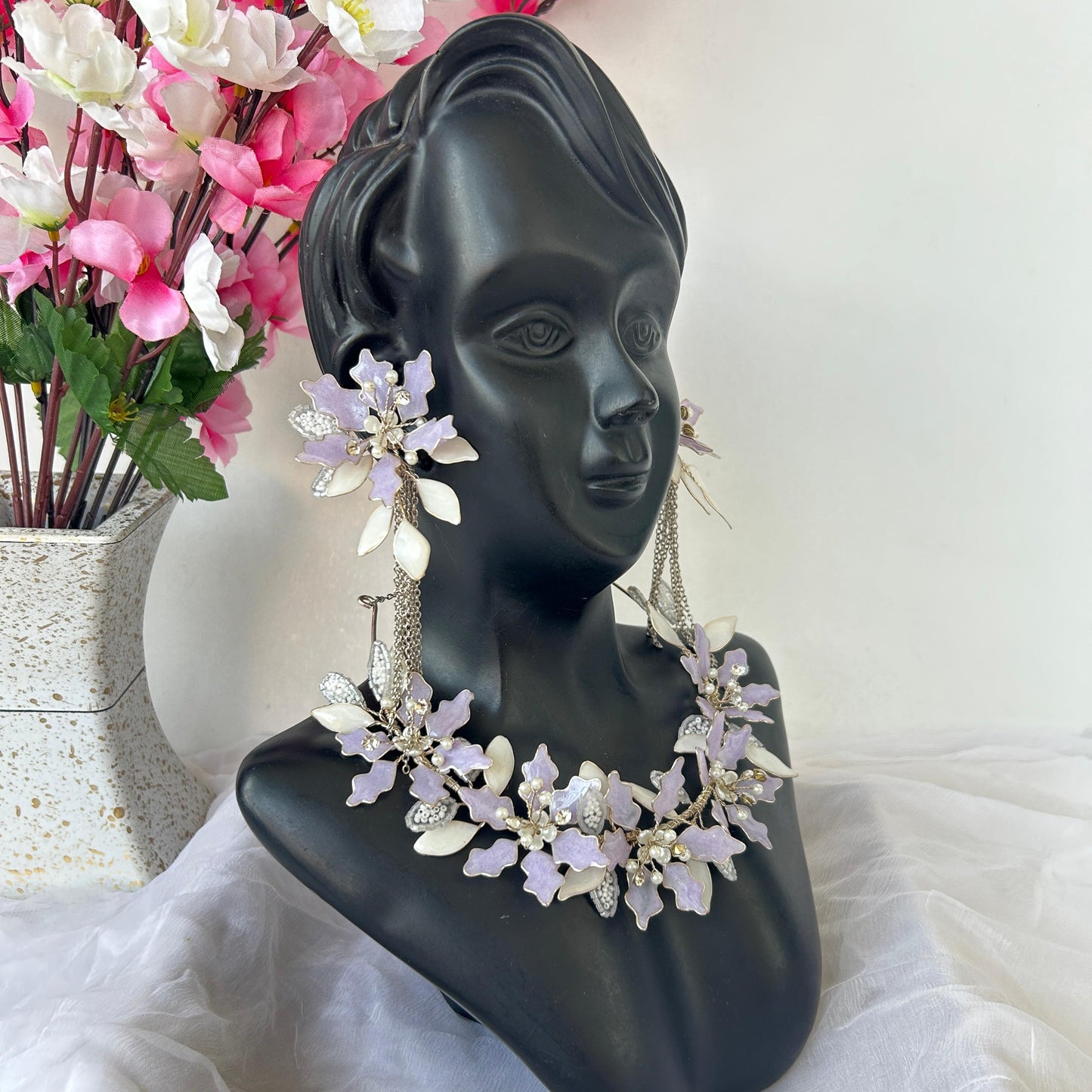 Lily Necklace & earrings