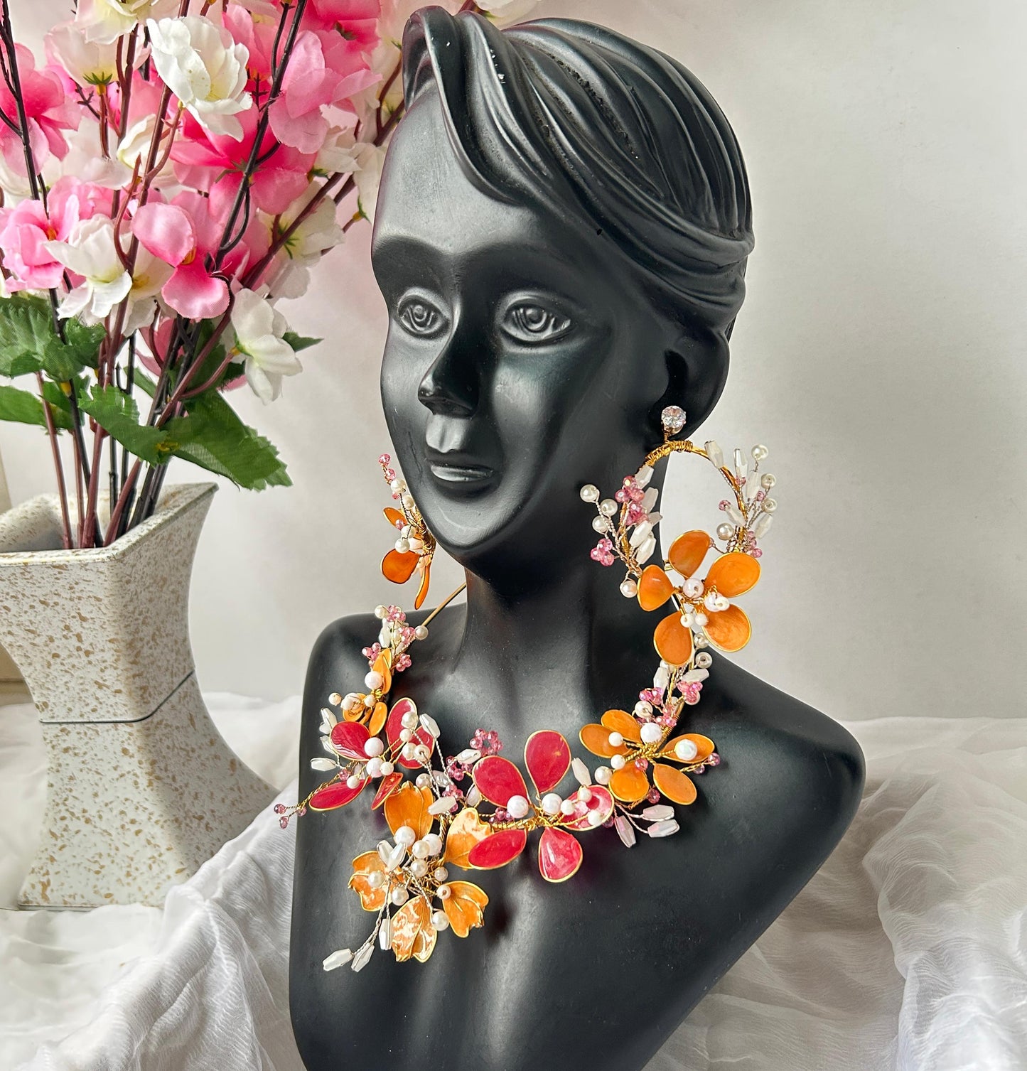 Sara Necklace & earrings