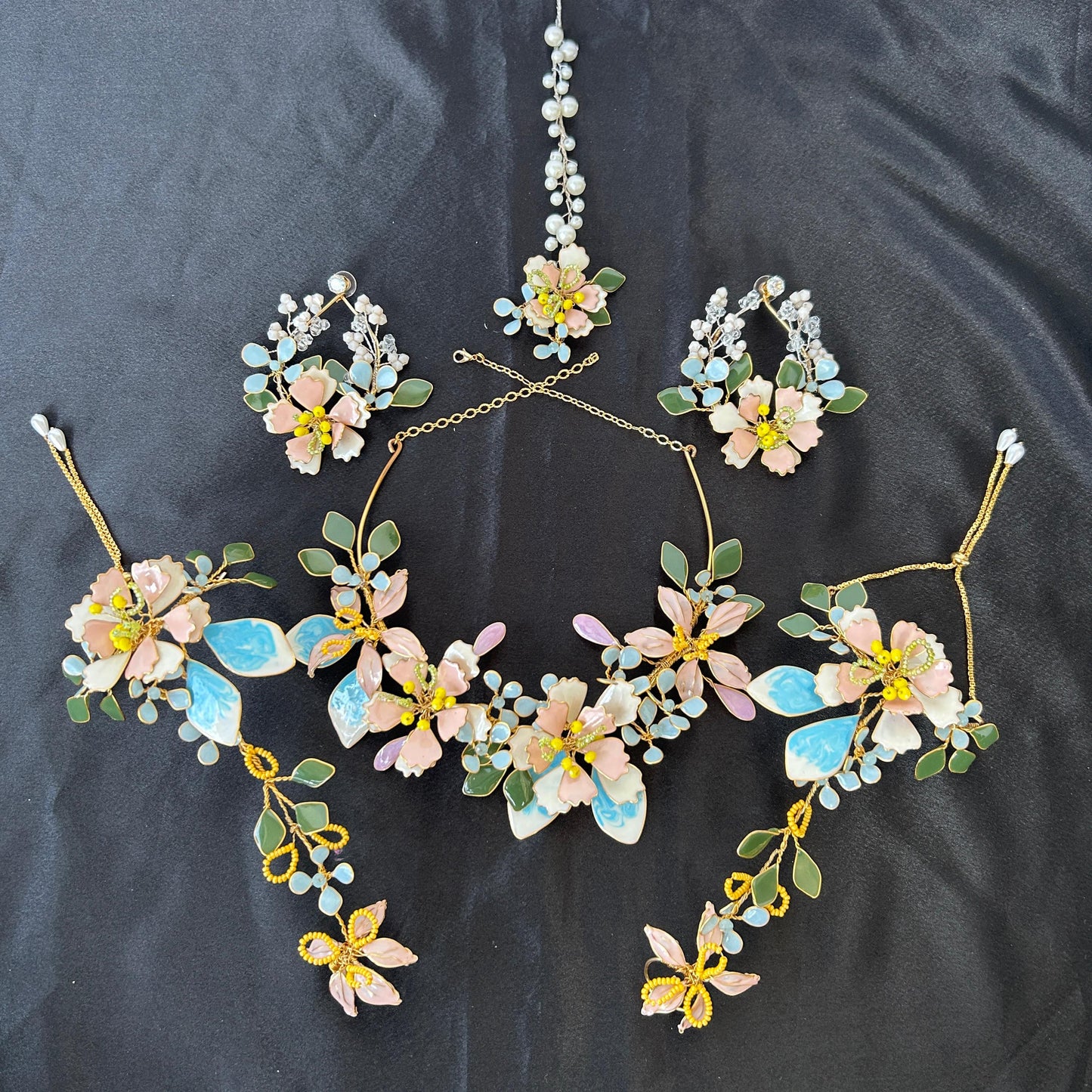 Amelia Set