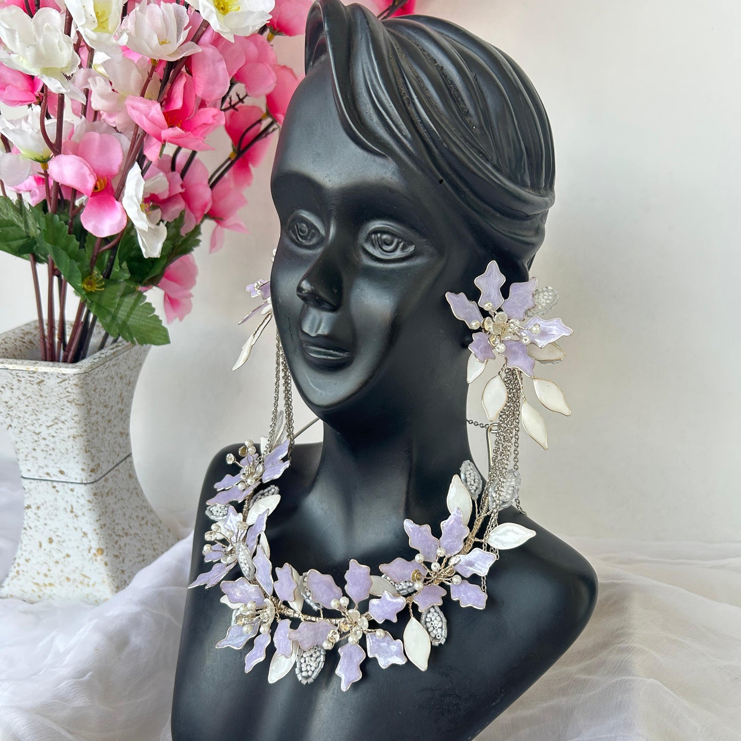 Lily Necklace & earrings