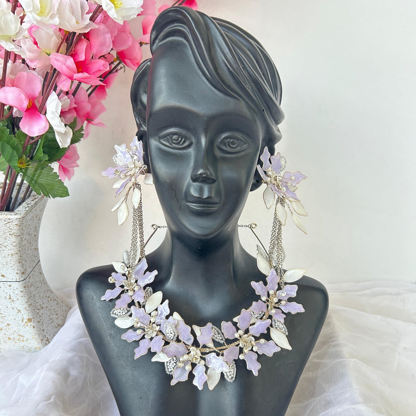 Lily Necklace & earrings