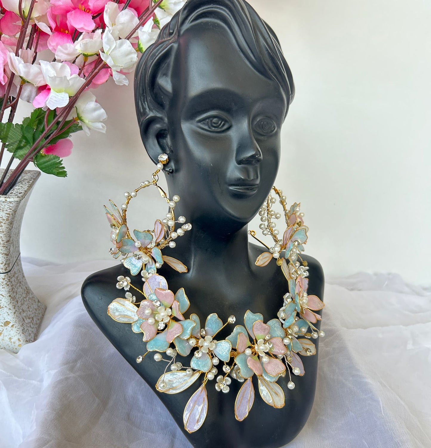 Nora Necklace & earrings