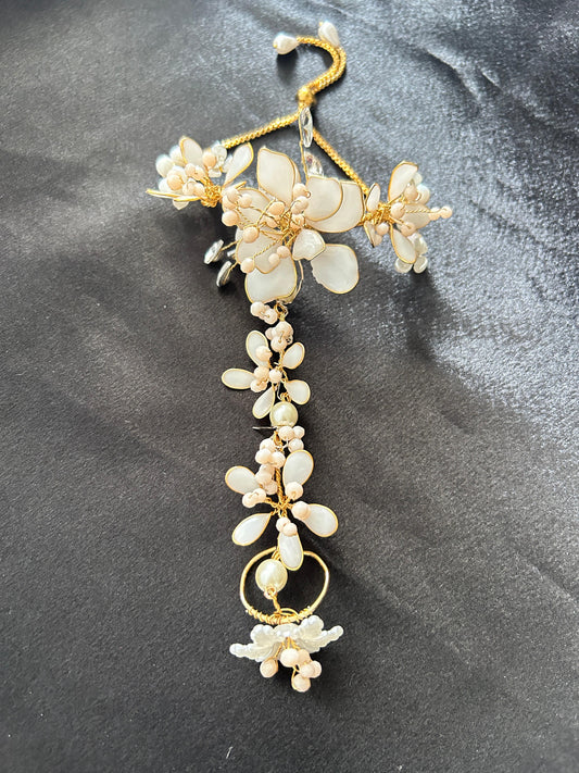Rose hand Harness