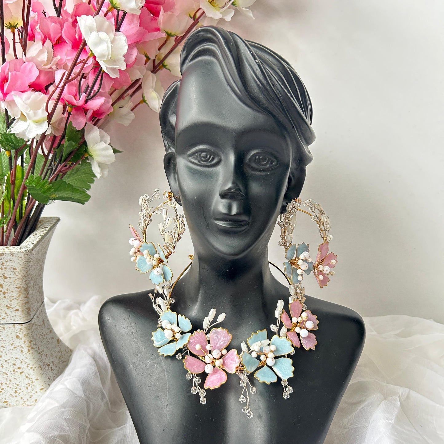 Kylie Necklace & earrings