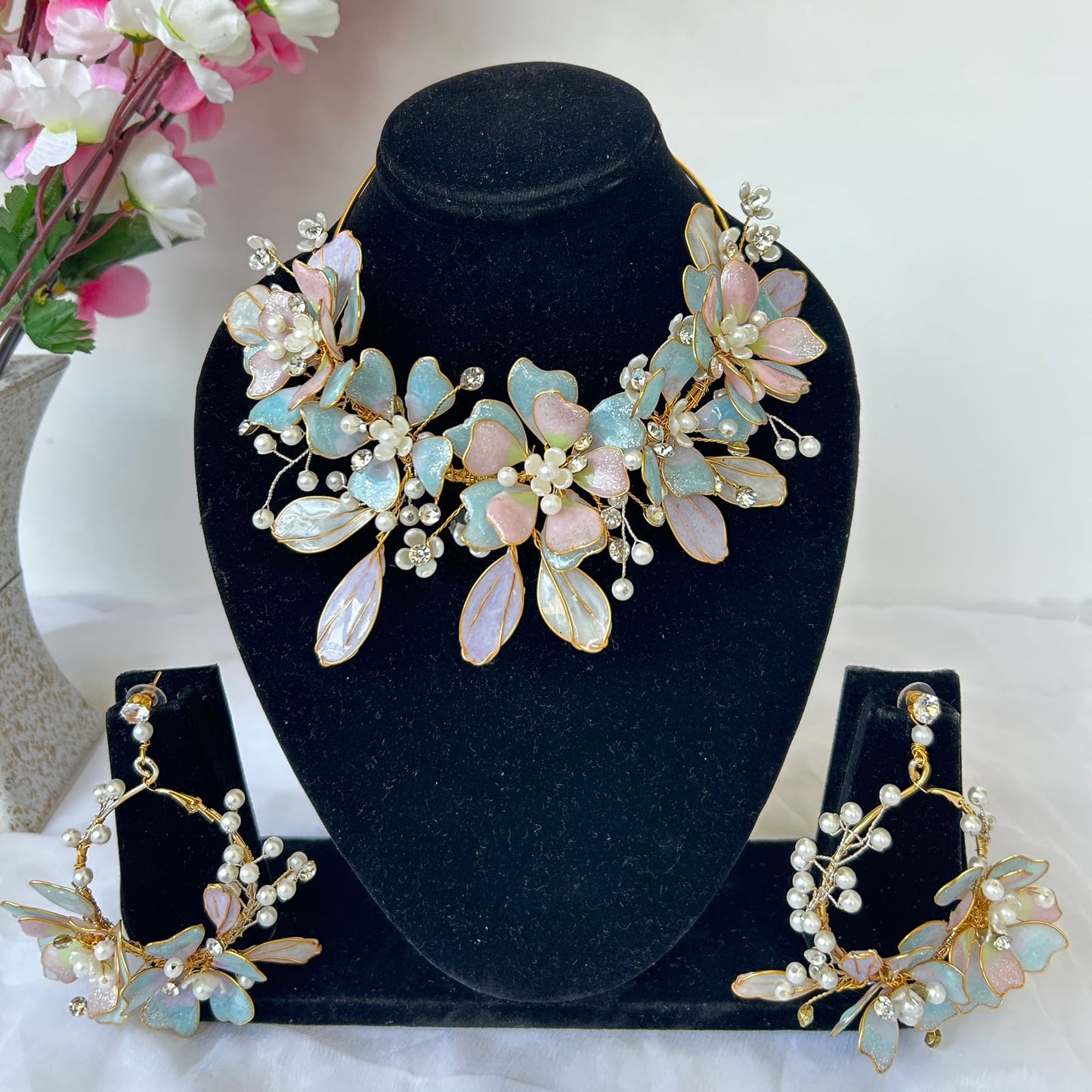 Nora Necklace & earrings