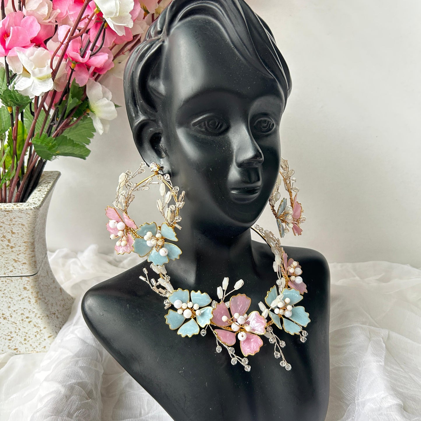 Kylie Necklace & earrings
