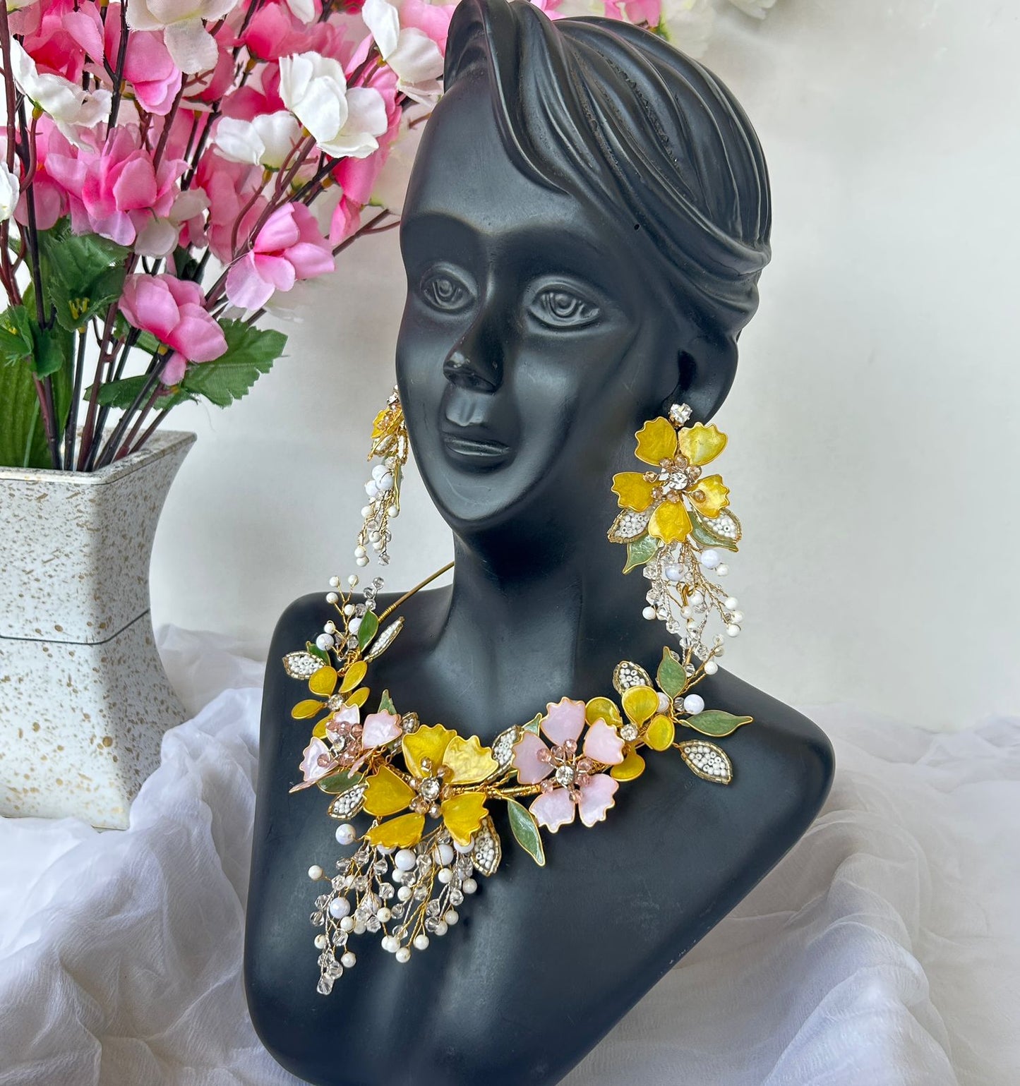 Lucy Necklace & earrings