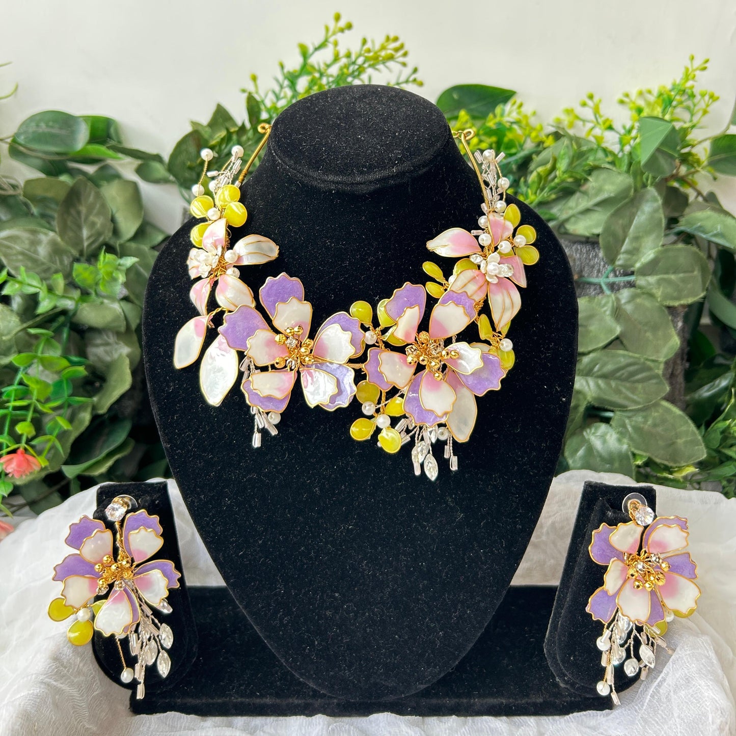 Gracie Necklace & earrings