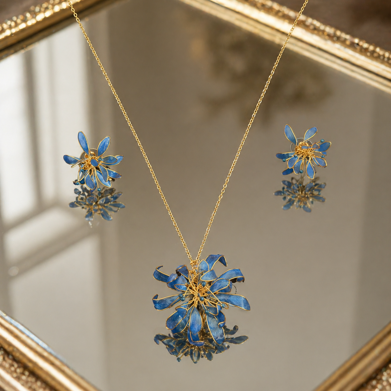 Spider-Lily Pendant & Stud