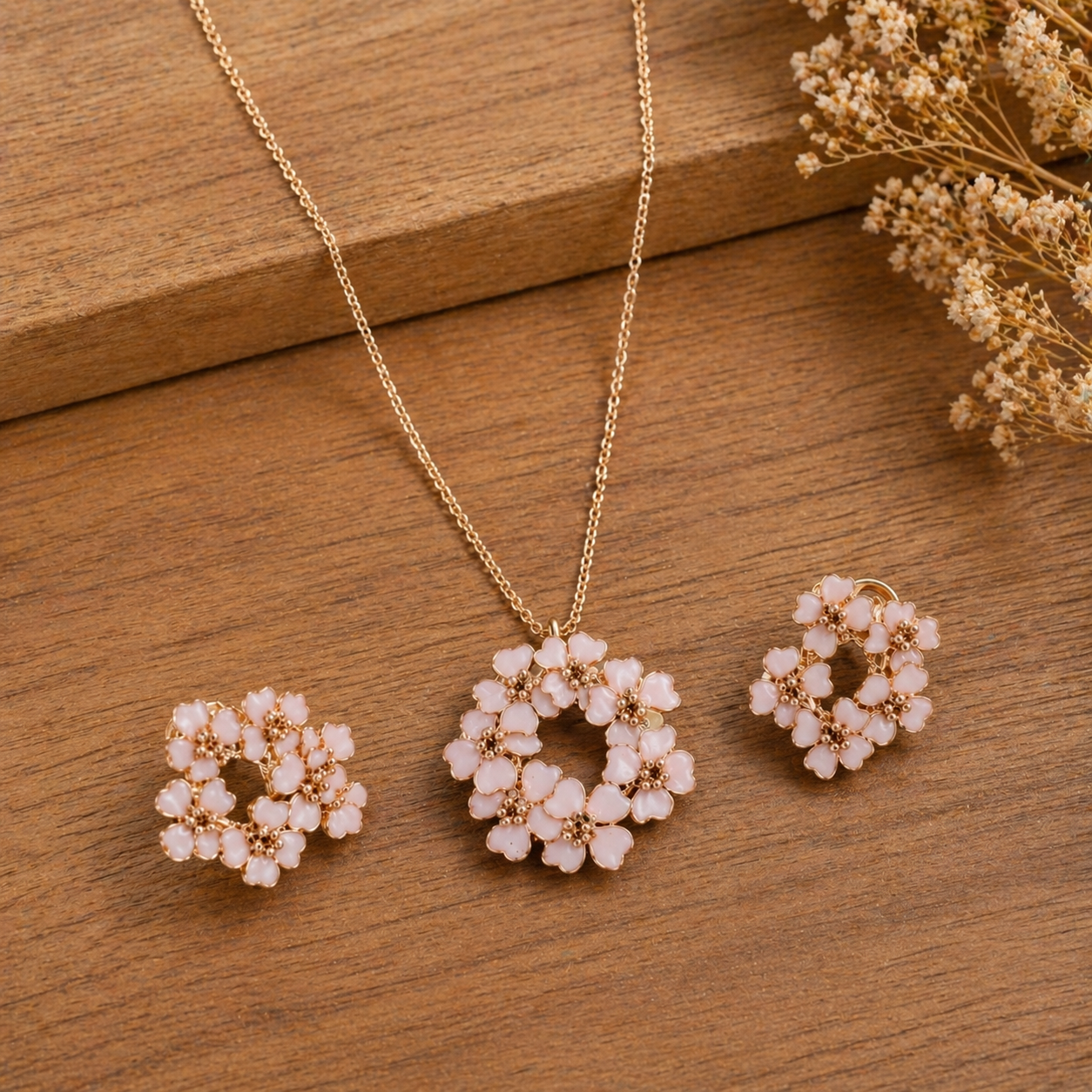 Jasmine Pendant & Stud