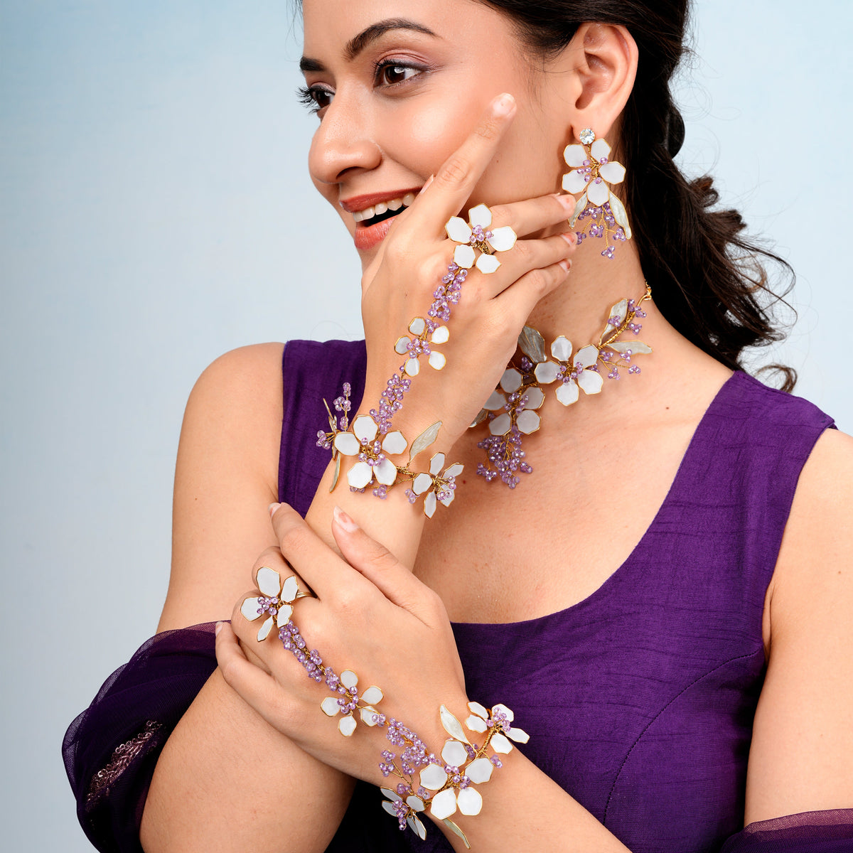 Neoma hand Harness