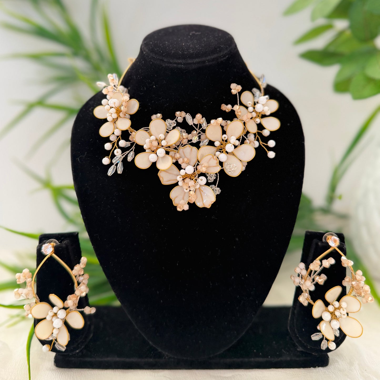 Ariana Necklace & earrings