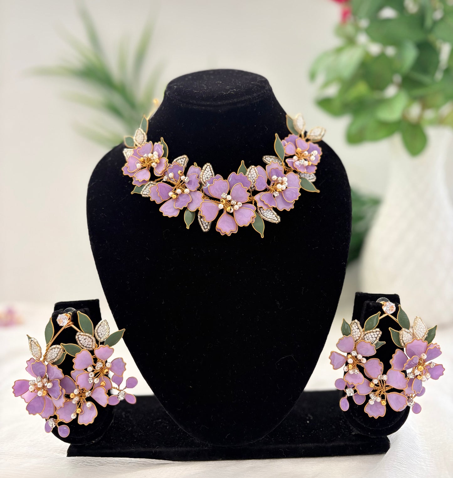 Fleuris Necklace & earrings