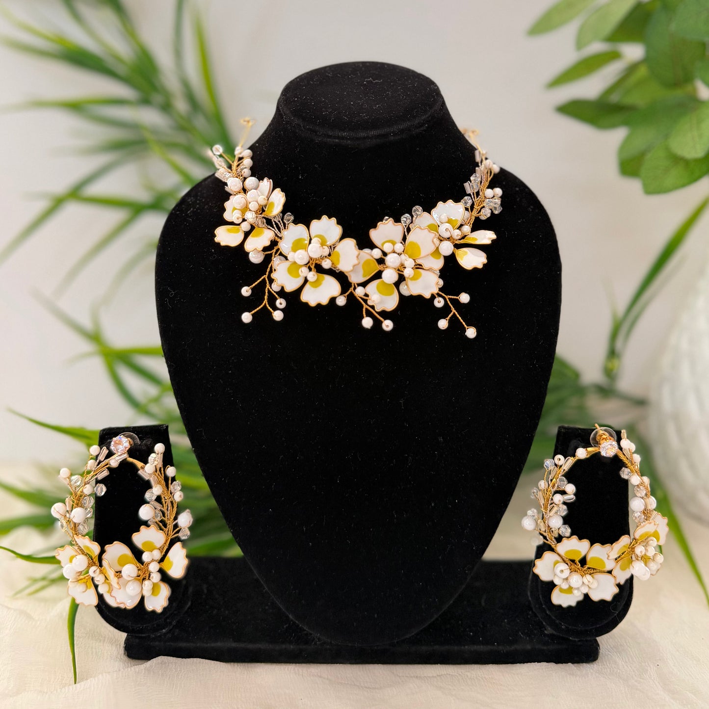 Alora Necklace & earrings