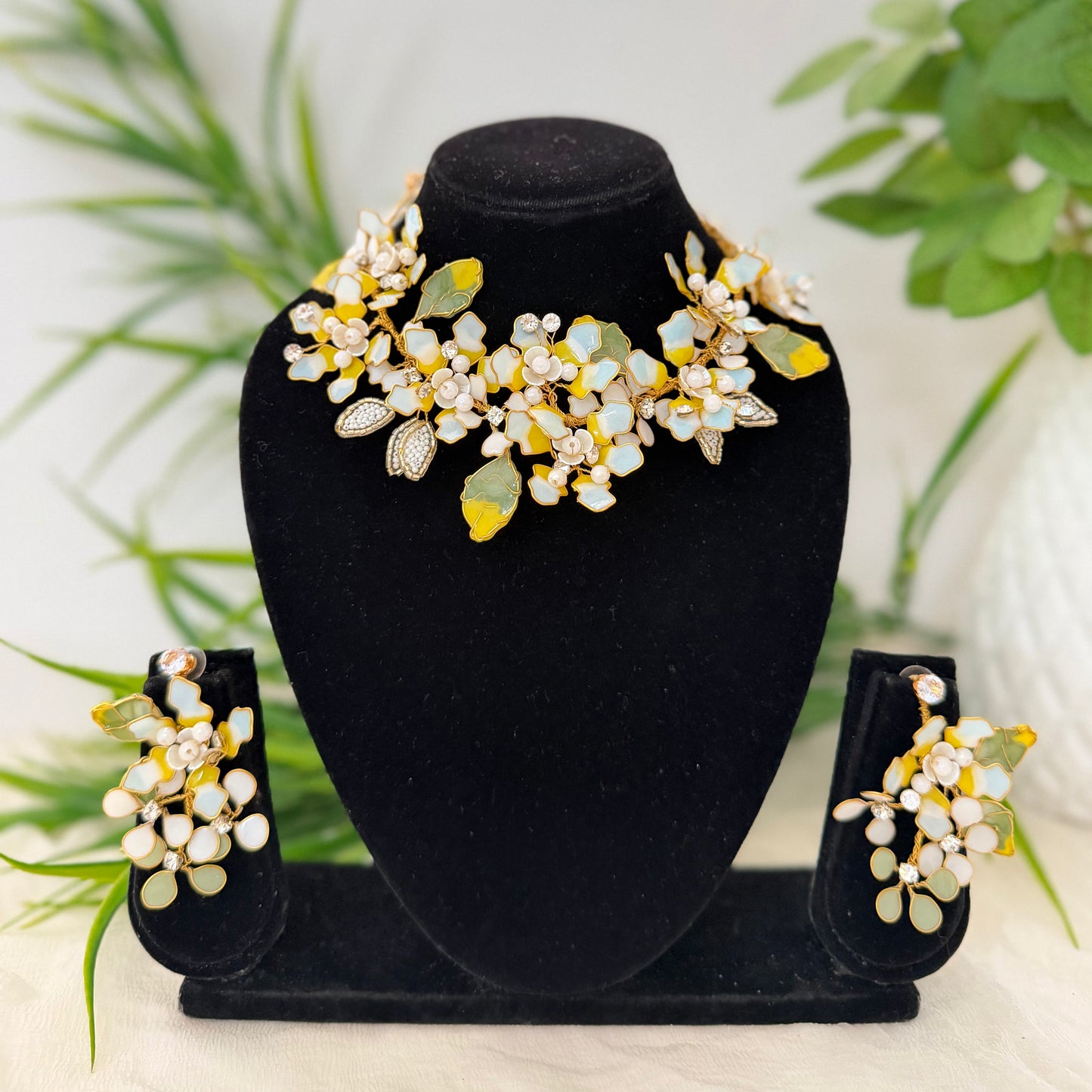 Kaylee Necklace & earrings