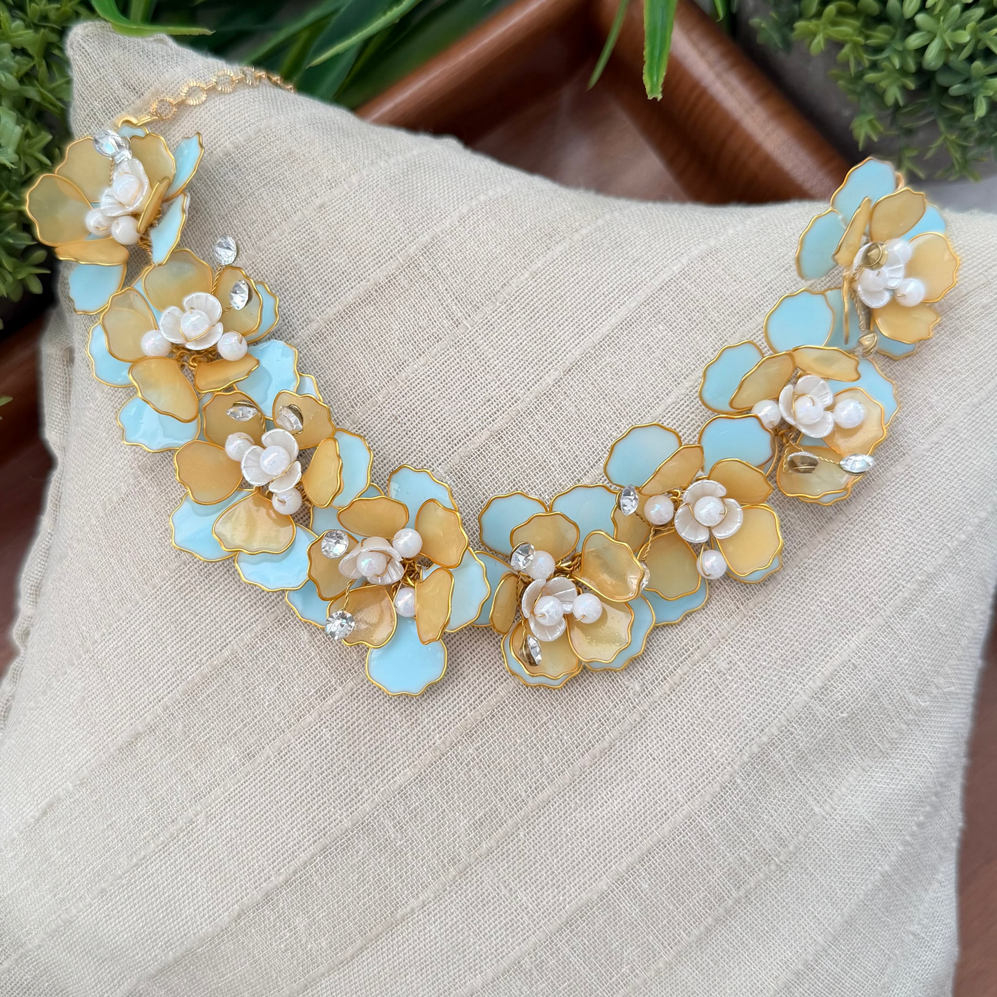 Lumera Necklace & earrings