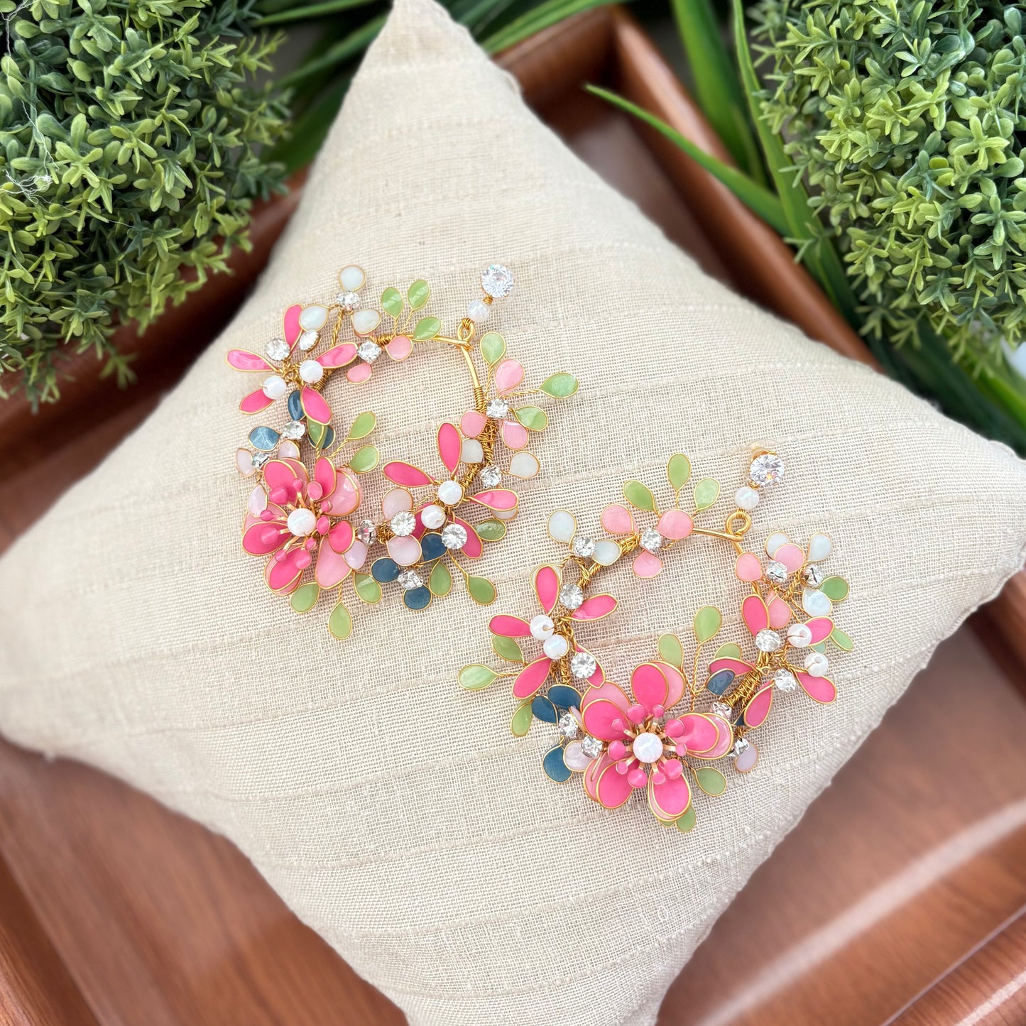 Zavira Necklace & Earrings