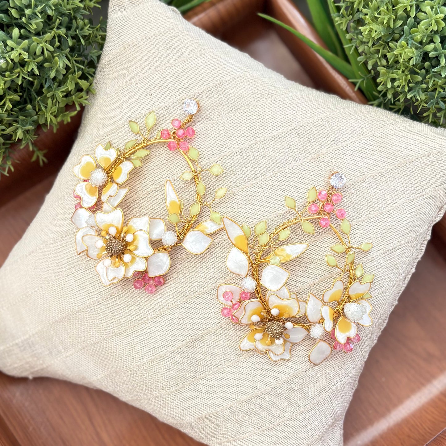 Elysia Necklace & Earrings