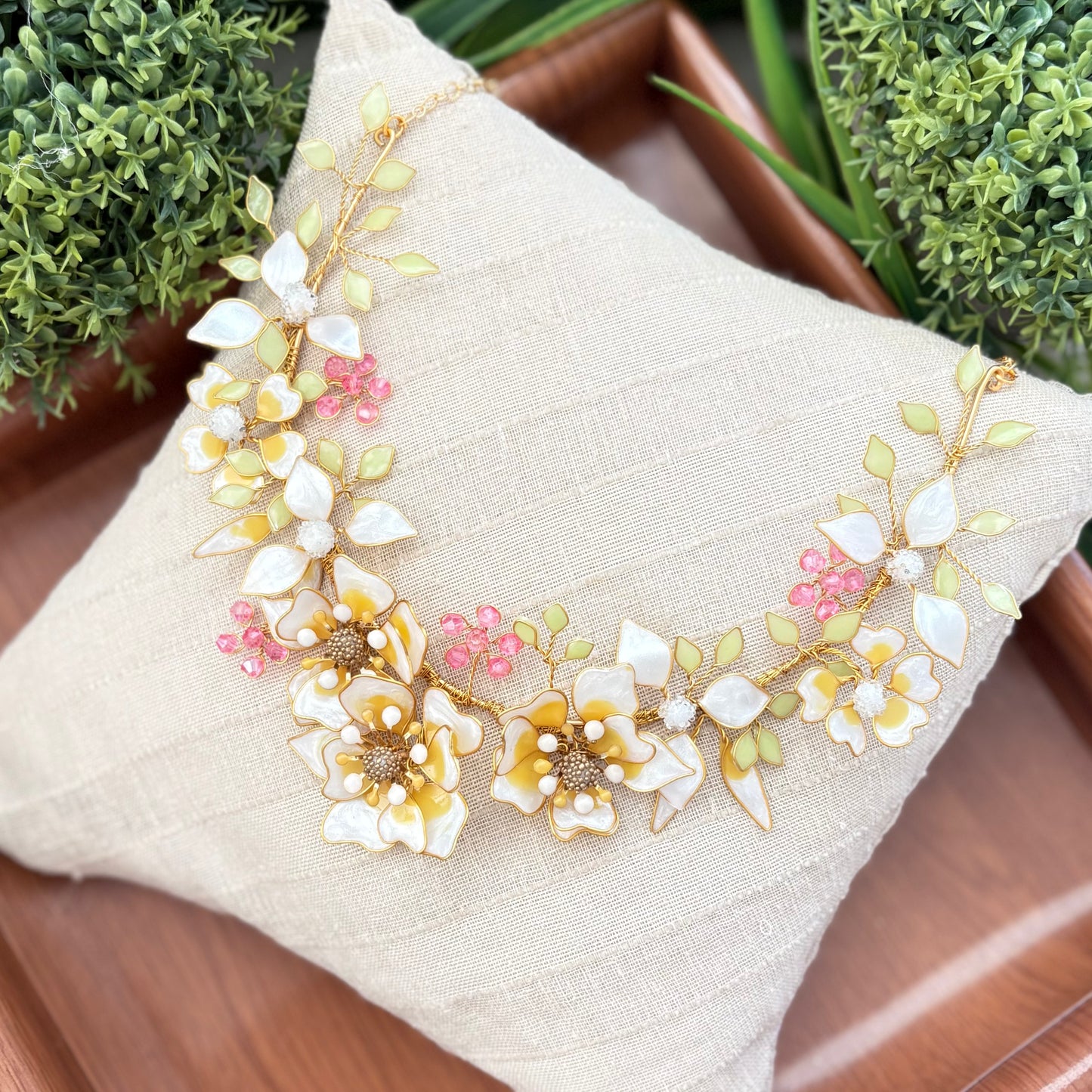 Elysia Necklace & Earrings