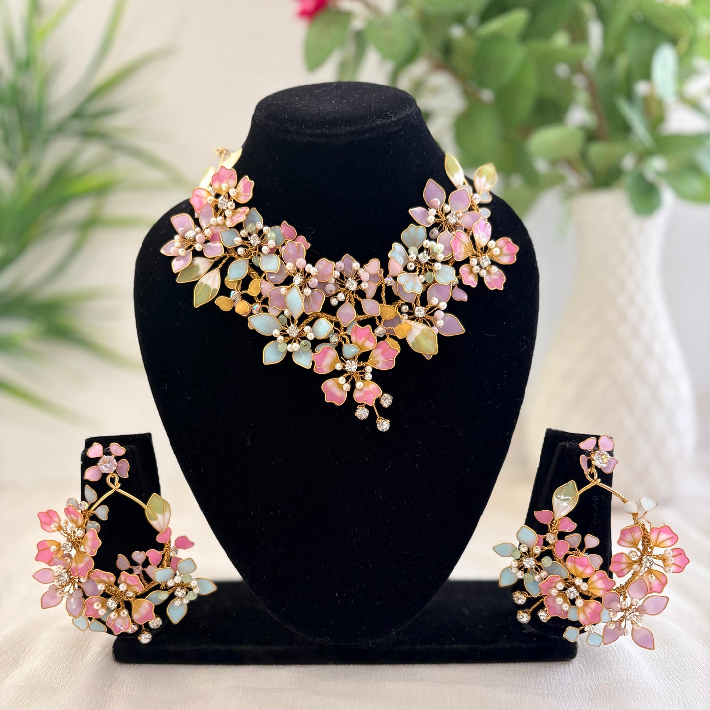 Arya Necklace & earrings