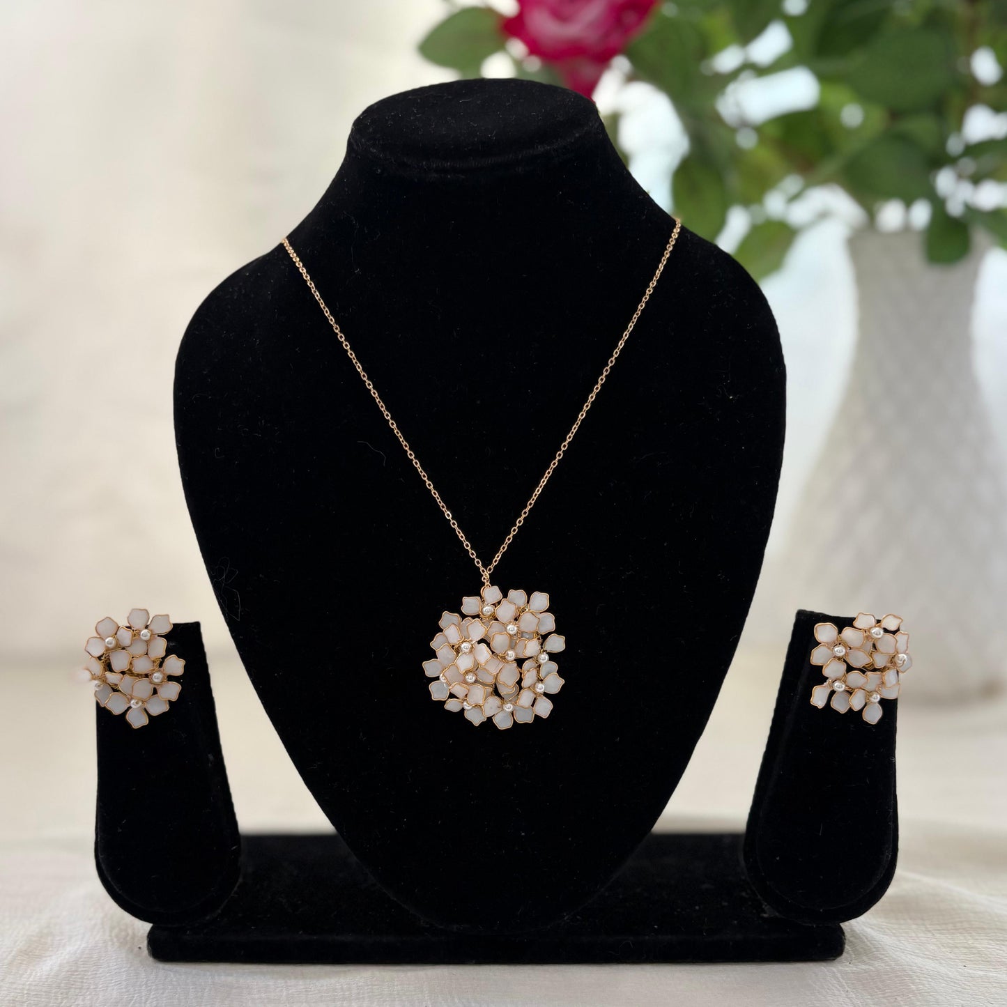 Alyssum Pendant & Stud