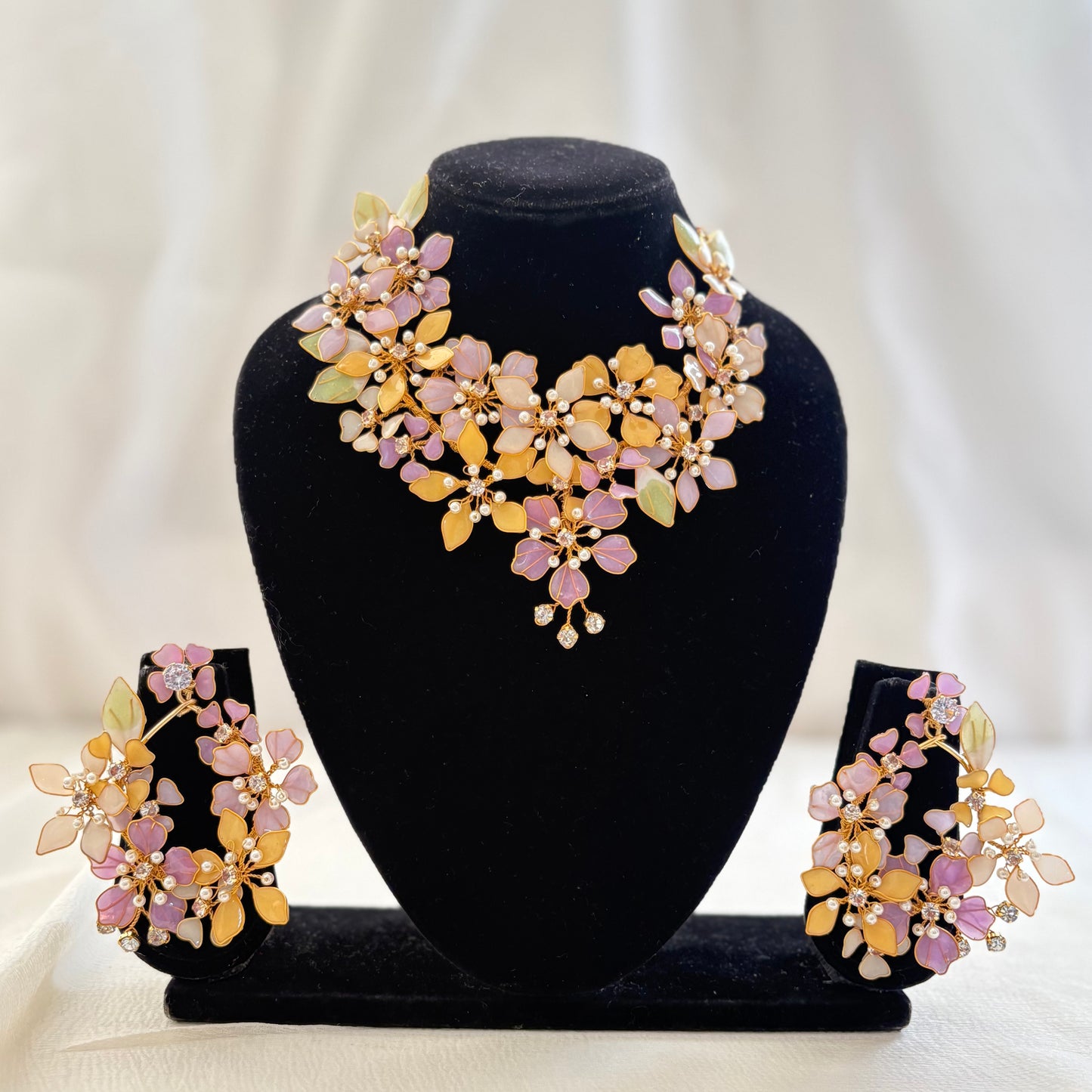 Aura Necklace & earrings