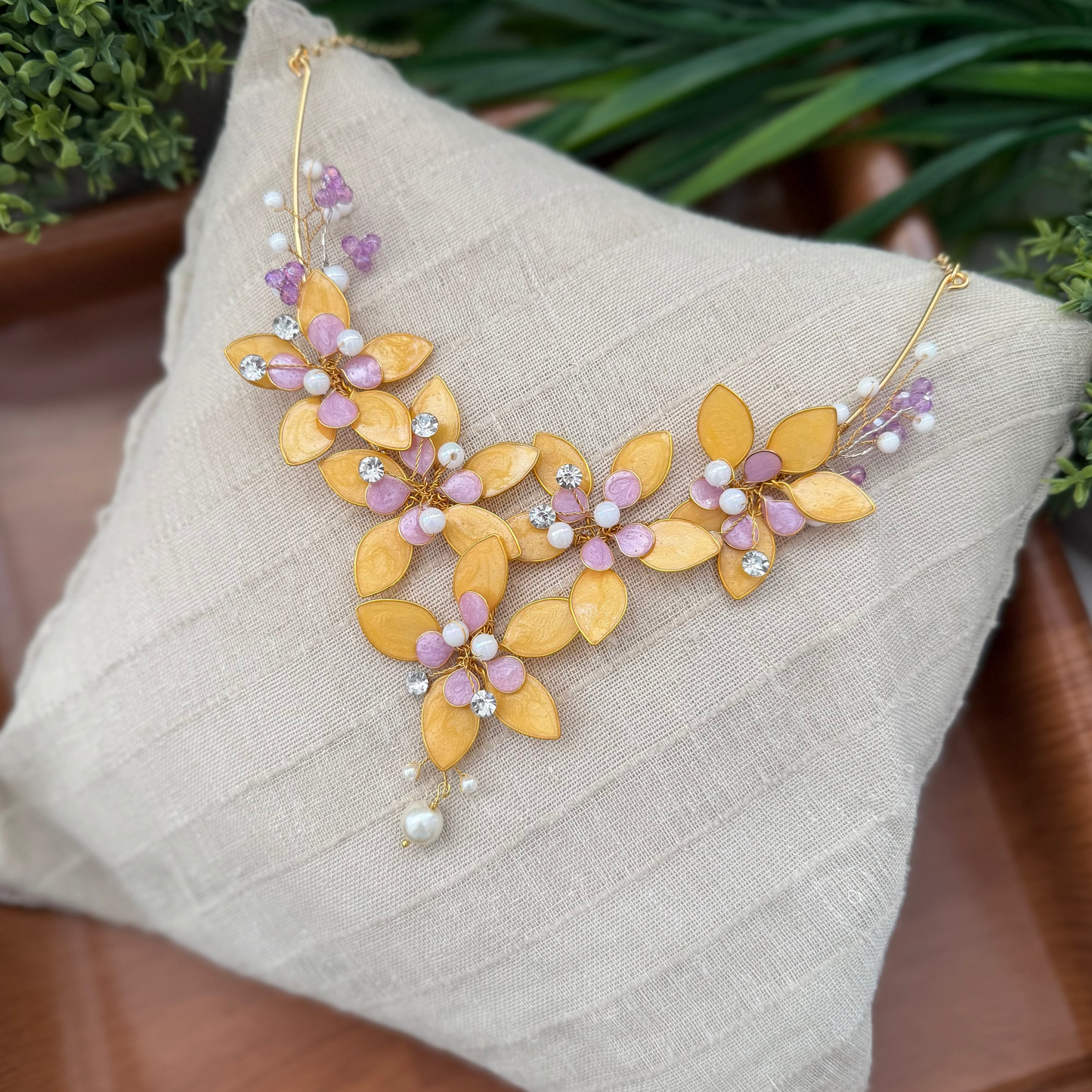 Noera Necklace & earrings