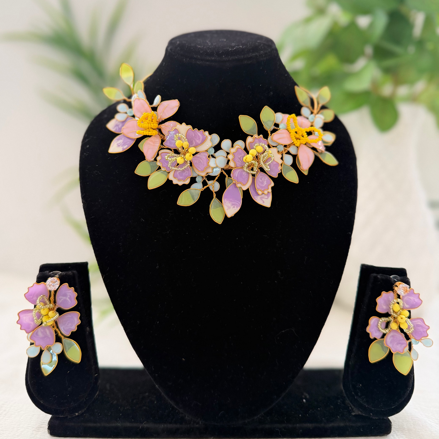 Riva Necklace & earrings