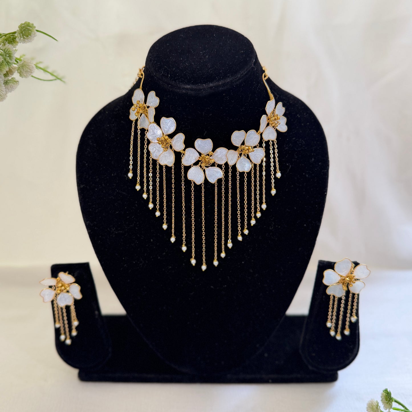 Eva Necklace & earrings