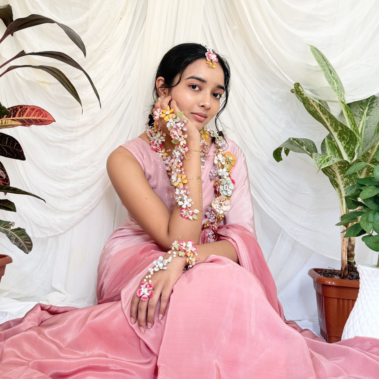 Glorina Floral Braid with Parandas