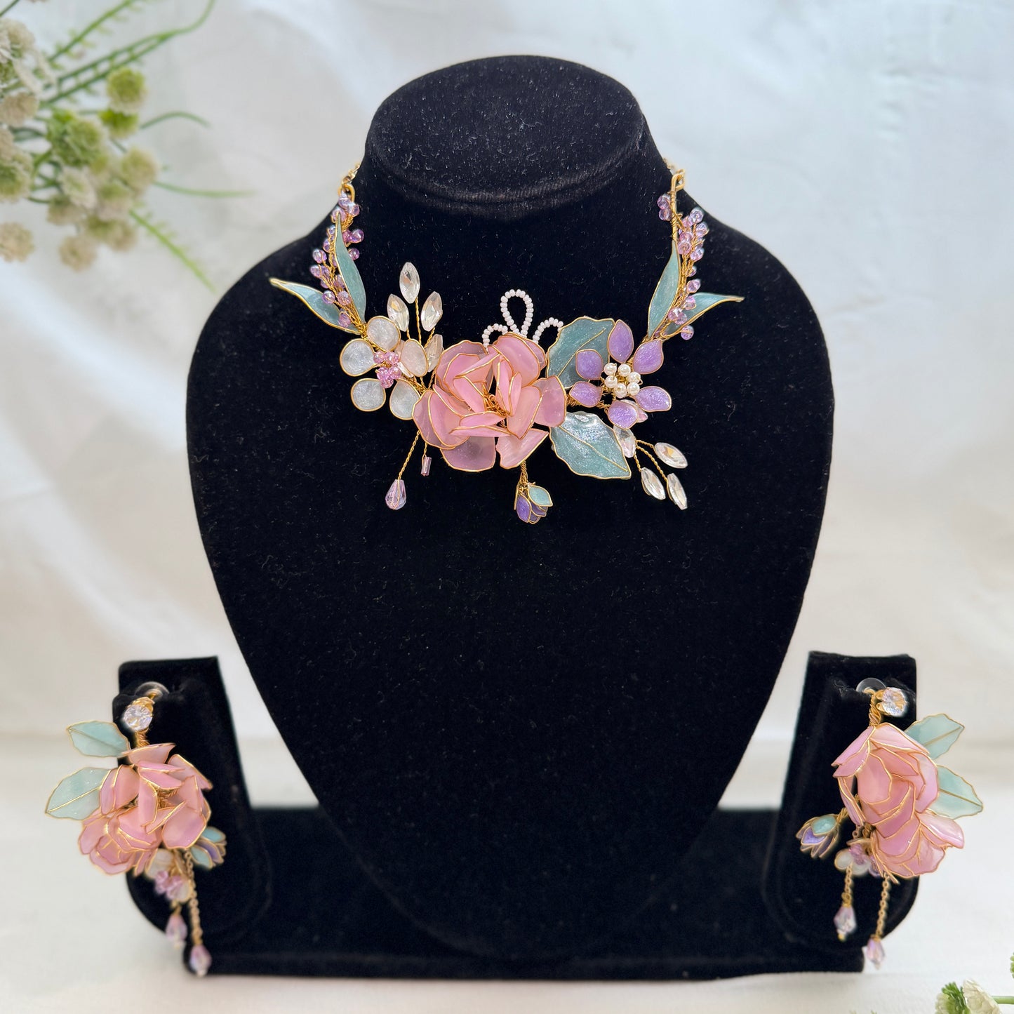 Liza Necklace & earrings
